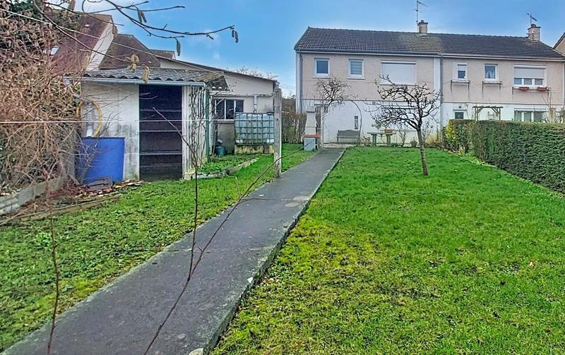 Maison - 93 m² - 5 pièces