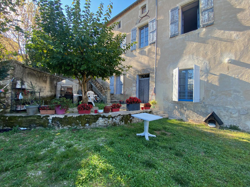 Maison - 275 m² - 13 pièces