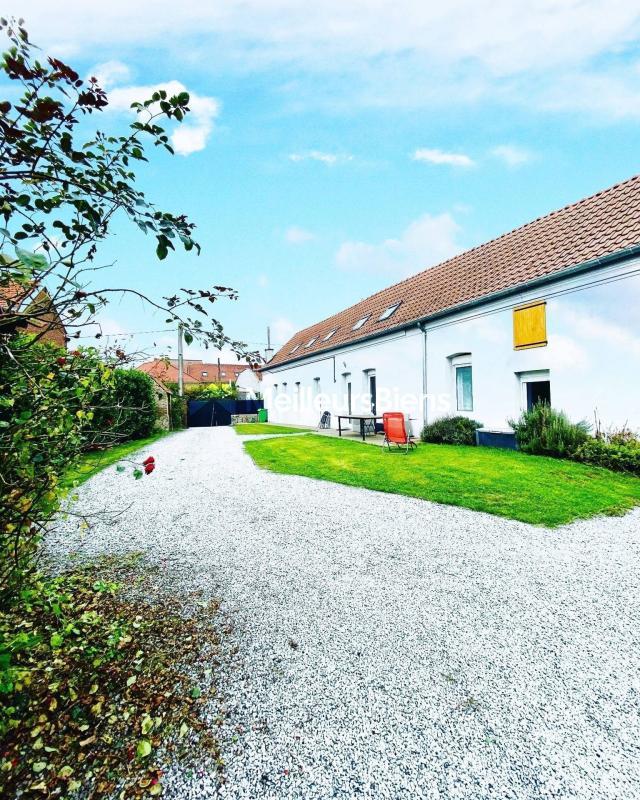 Maison - 140 m² - 5 pièces