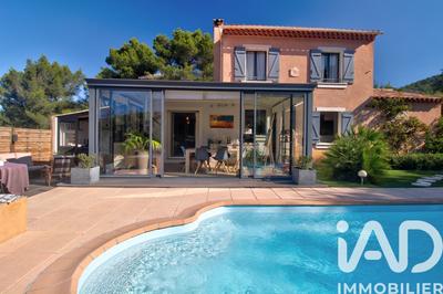 Maison - 132 m² - 6 pièces