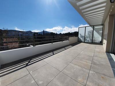 Appartement - 72 m² - 3 pièces