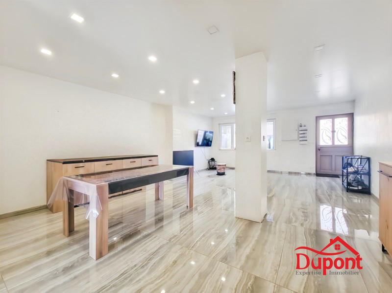 Maison - 104 m² - 4 pièces