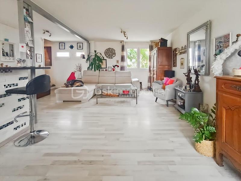 Maison - 95 m² - 5 pièces