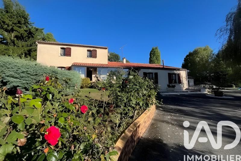 Maison - 203 m² - 7 pièces