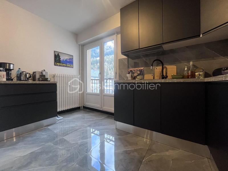 Appartement - 80 m² - 4 pièces