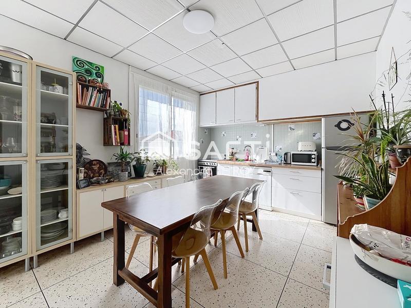 Maison - 96 m² - 5 pièces