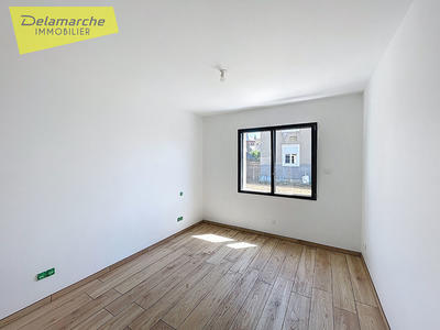 Maison - 104 m² - 4 pièces