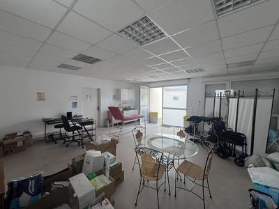 Local d'activités - 350 m² - 11 pièces