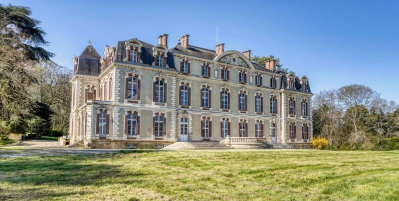 Manoir - 1 850 m² - 30 pièces