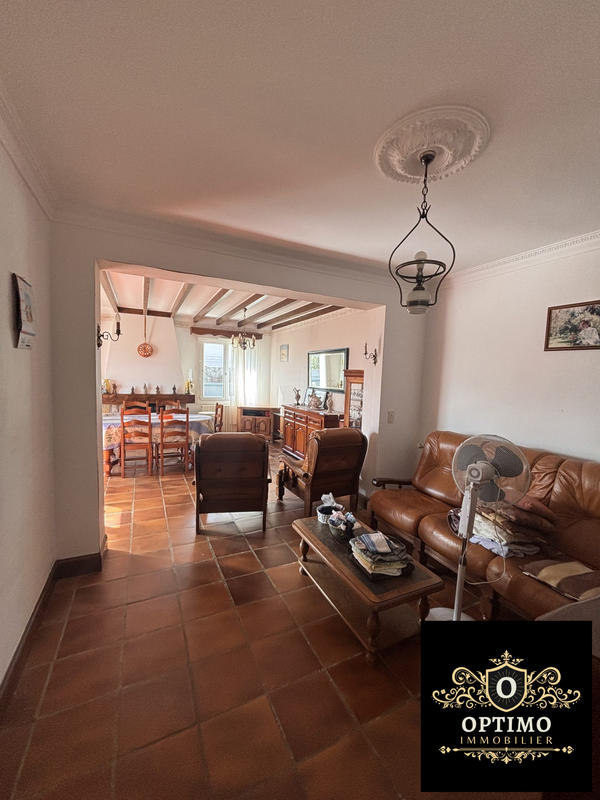 Maison traditionnelle - 155 m² - 8 pièces