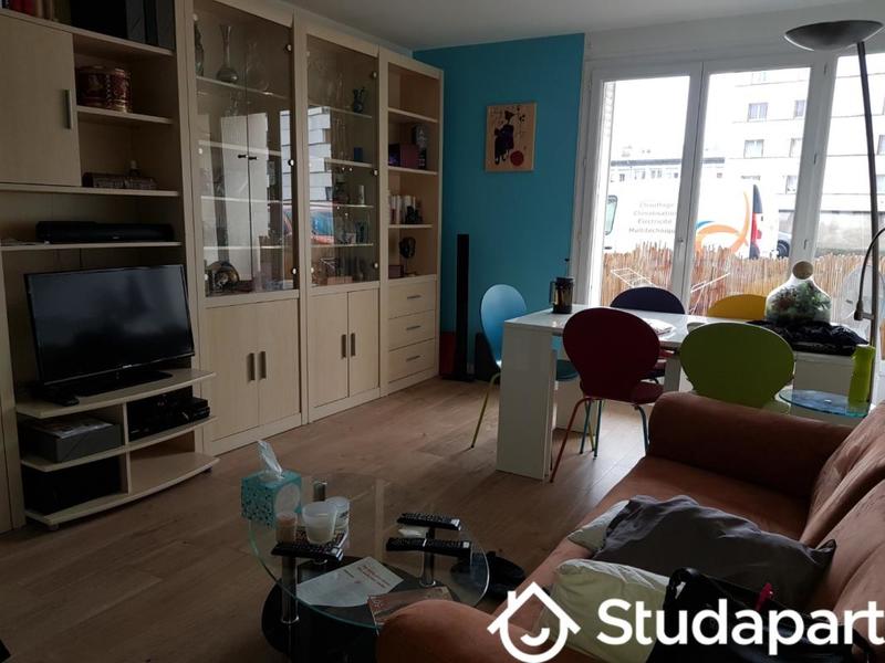 Chambre - 11 m² - 1 pièce