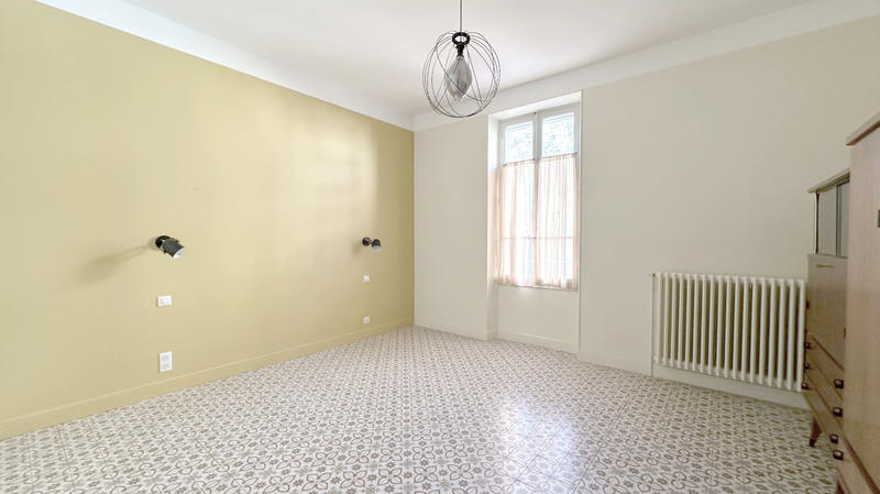 Maison - 180 m² - 5 pièces