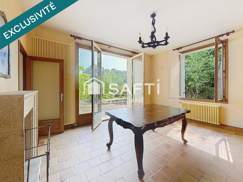 Maison - 220 m² - 8 pièces