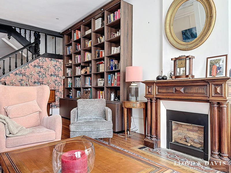 Maison - 185 m² - 6 pièces