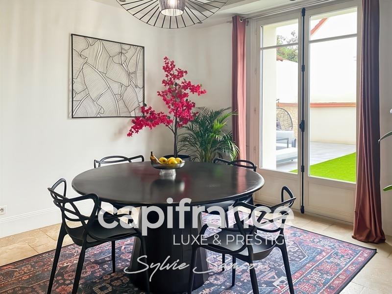 Maison bourgeoise - 165 m² - 8 pièces