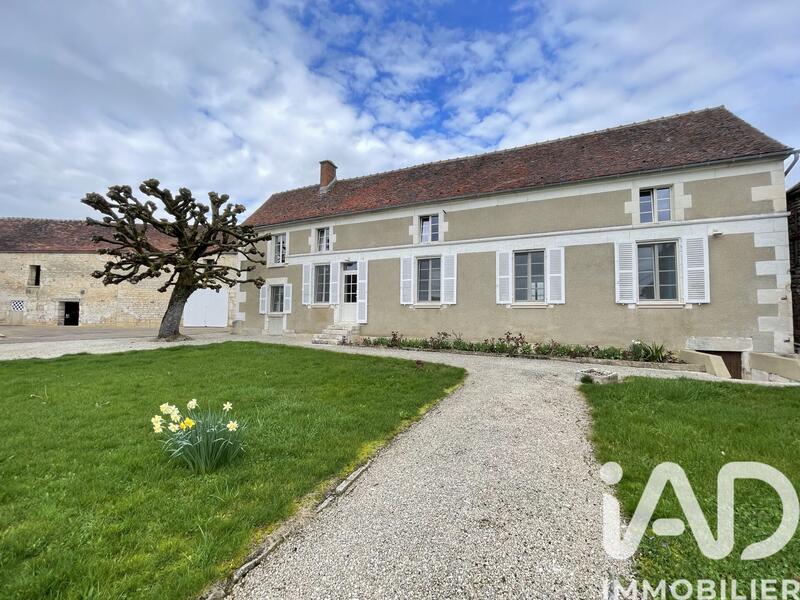 Maison - 267 m² - 8 pièces
