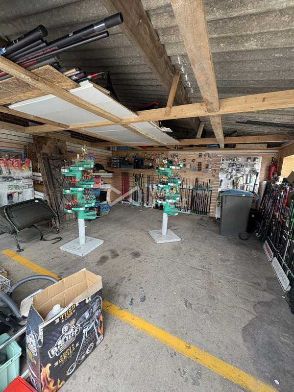 Maison - 185 m² - 10 pièces