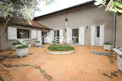 Maison - 202 m² - 7 pièces