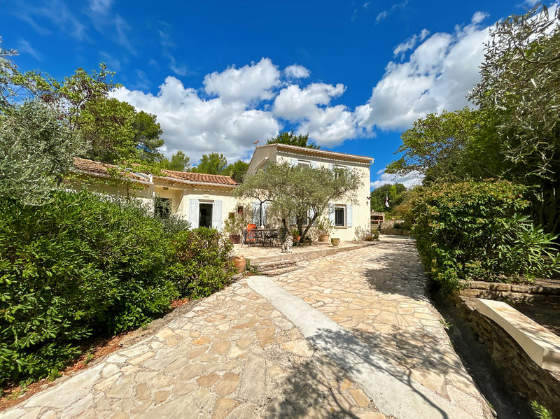 Maison - 180 m² - 6 pièces