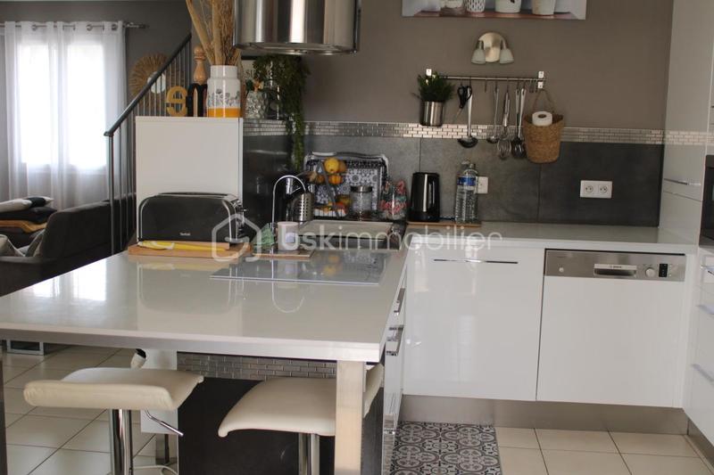 Maison - 84 m² - 4 pièces