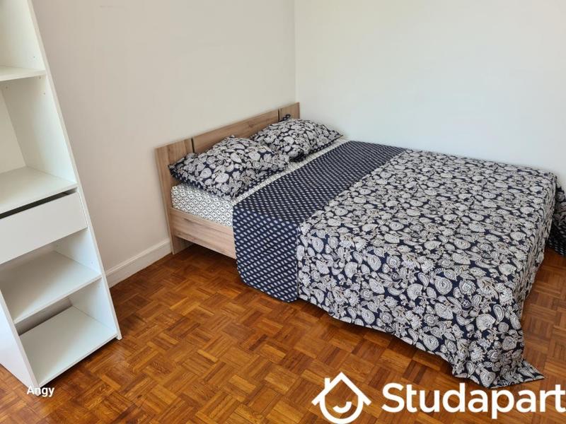 Chambre - 10 m² - 1 pièce