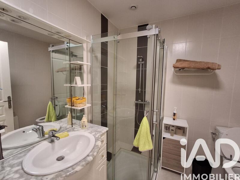 Maison - 223 m² - 6 pièces