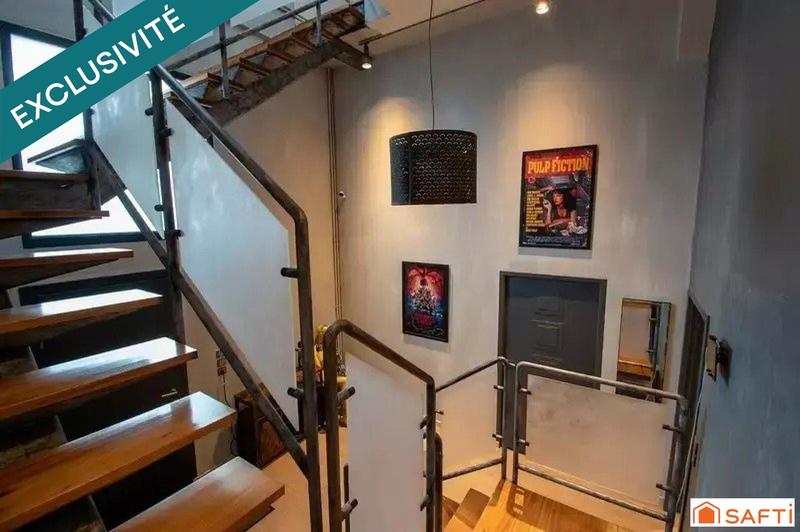 Maison - 327 m² - 7 pièces