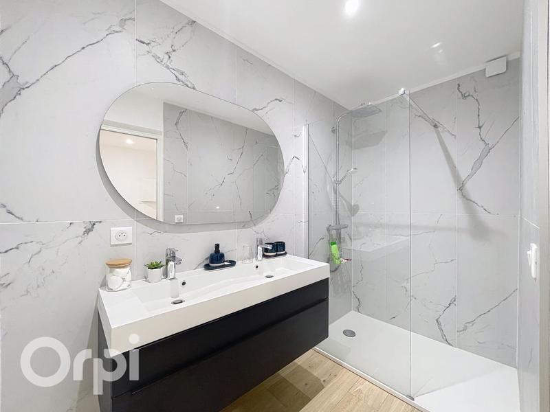 Appartement - 80 m² - 3 pièces