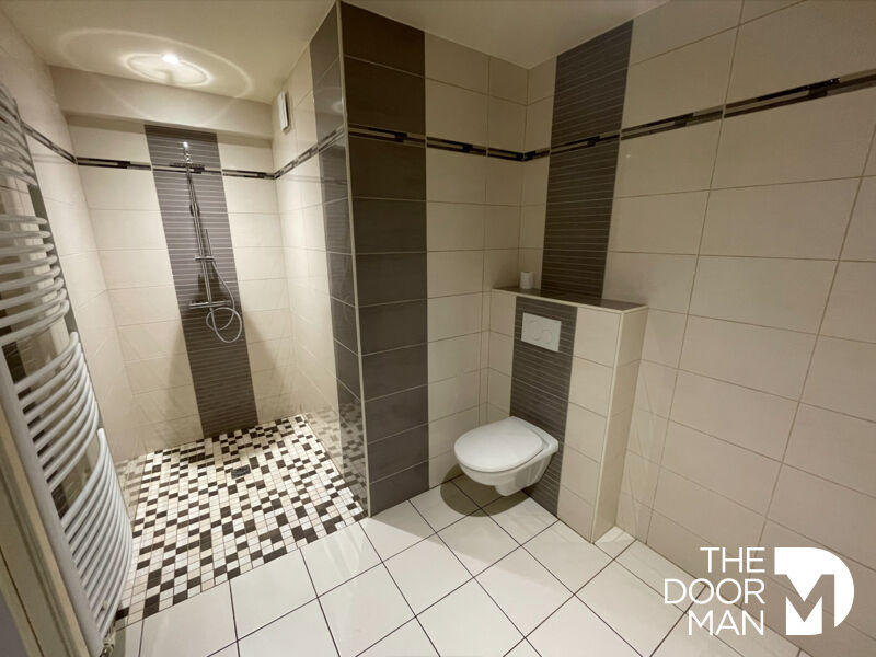 Maison - 186 m² - 6 pièces