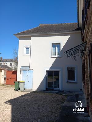 Maison - 166 m² - 8 pièces