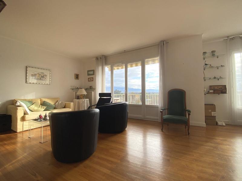 Appartement - 98 m² - 5 pièces