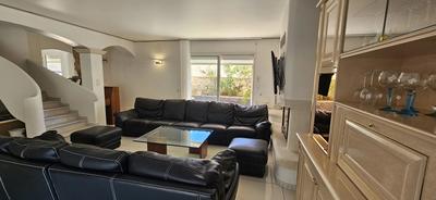 Maison - 149 m² - 5 pièces