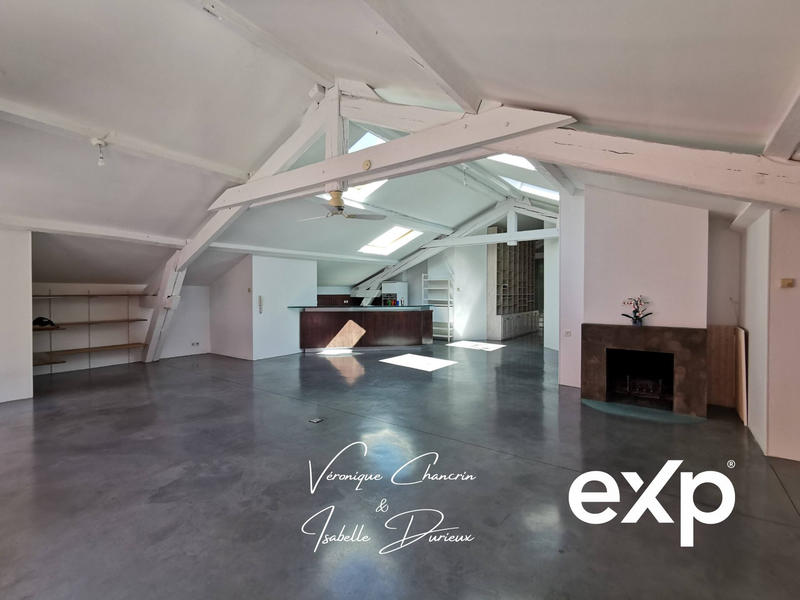 Loft - 181 m² - 5 pièces