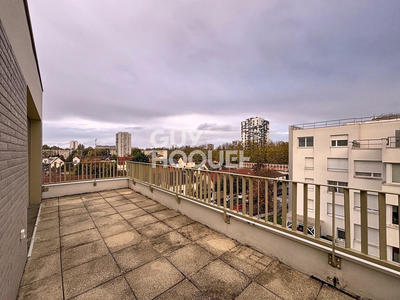 Appartement - 98 m² - 4 pièces