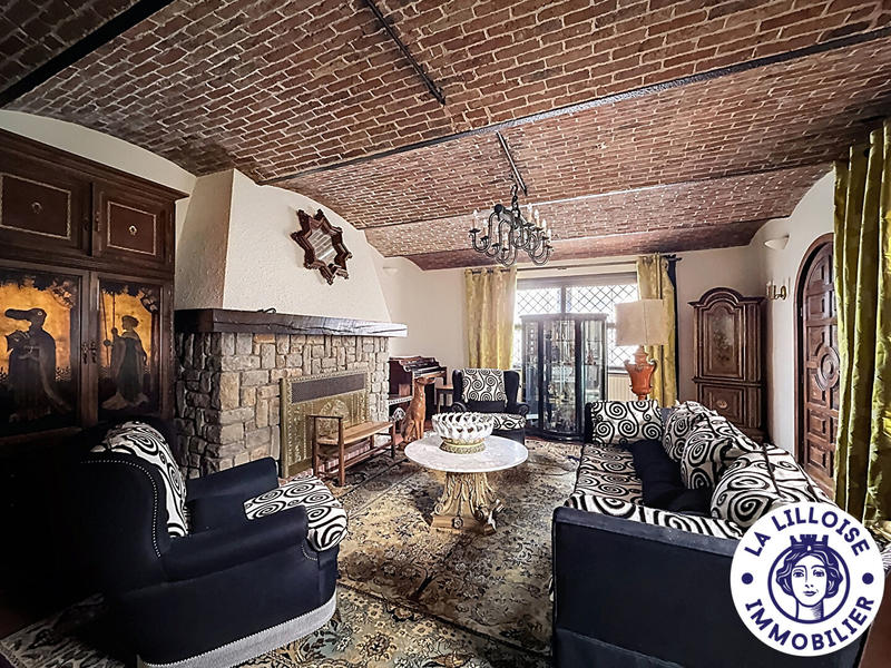 Demeure - 270 m² - 10 pièces