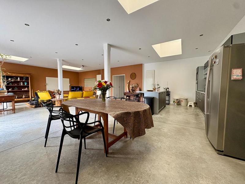 Appartement - 206 m² - 6 pièces