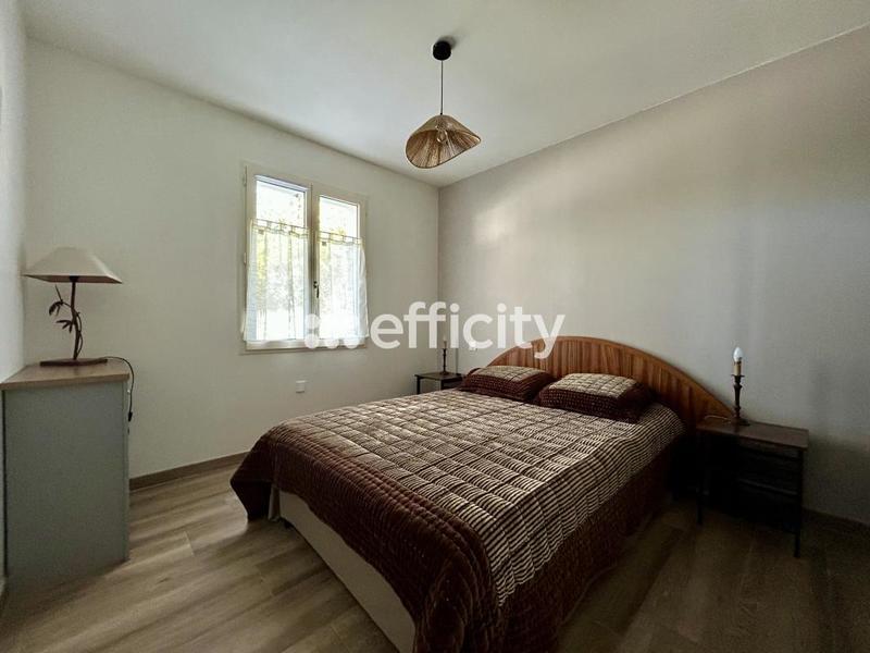 Maison - 137 m² - 7 pièces