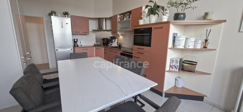 Appartement bourgeois - 103 m² - 3 pièces