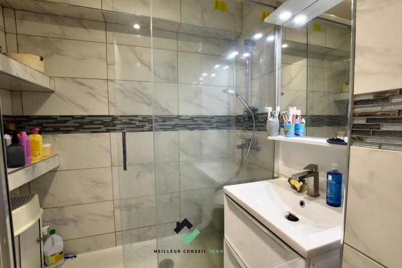 Appartement - 83 m² - 4 pièces