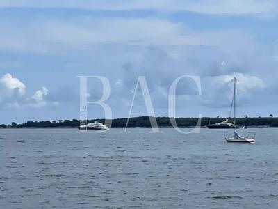 Villa - 4 050 m² - 30 pièces