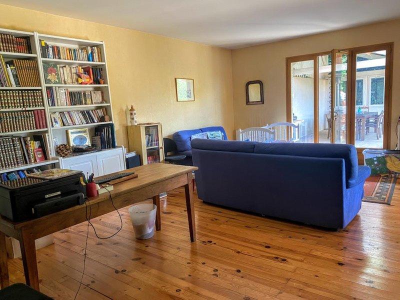 Maison - 200 m² - 6 pièces