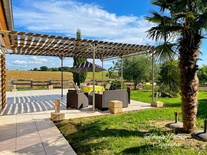 Maison - 605 m² - 18 pièces