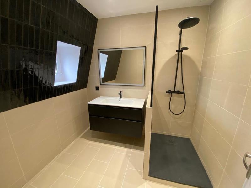 Maison - 180 m² - 6 pièces