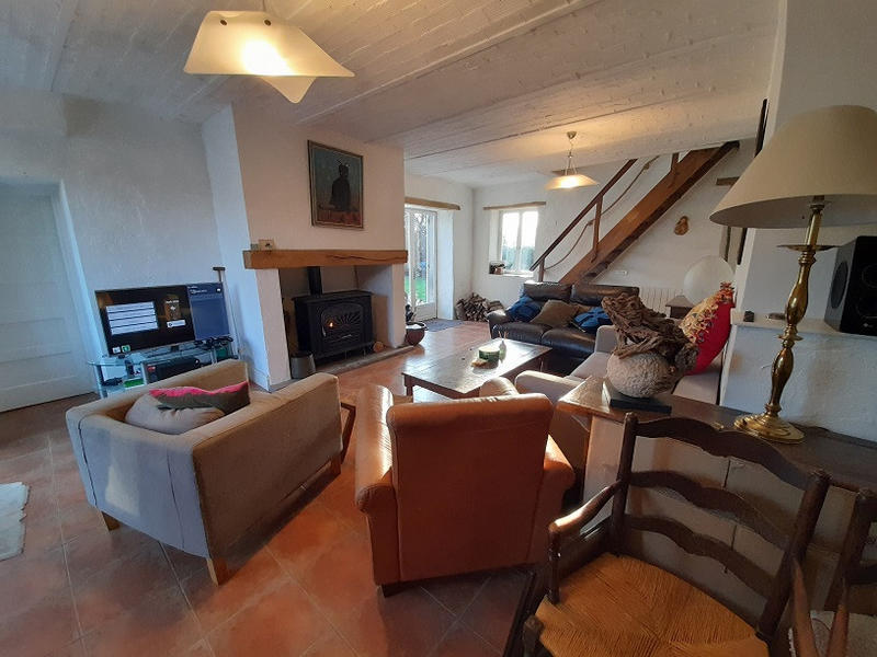 Maison - 235 m² - 11 pièces