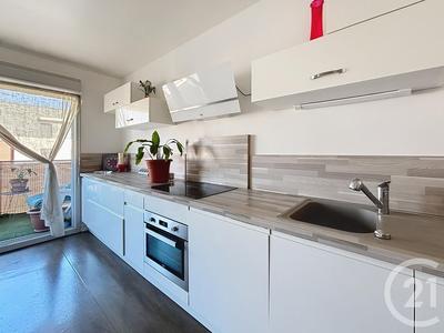 Appartement - 77 m² - 4 pièces