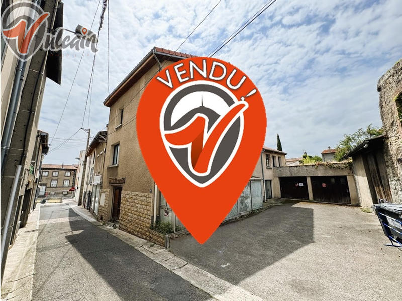 Maison - 240 m² - 5 pièces