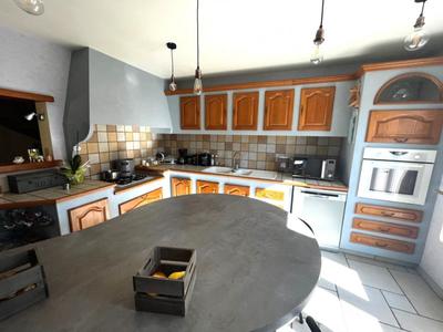 Maison en pierre - 284 m² - 7 pièces