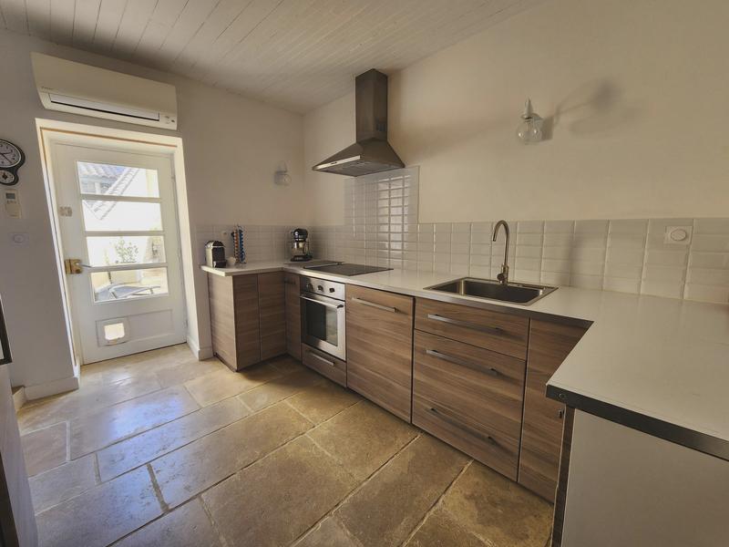 Maison en pierre - 213 m² - 9 pièces