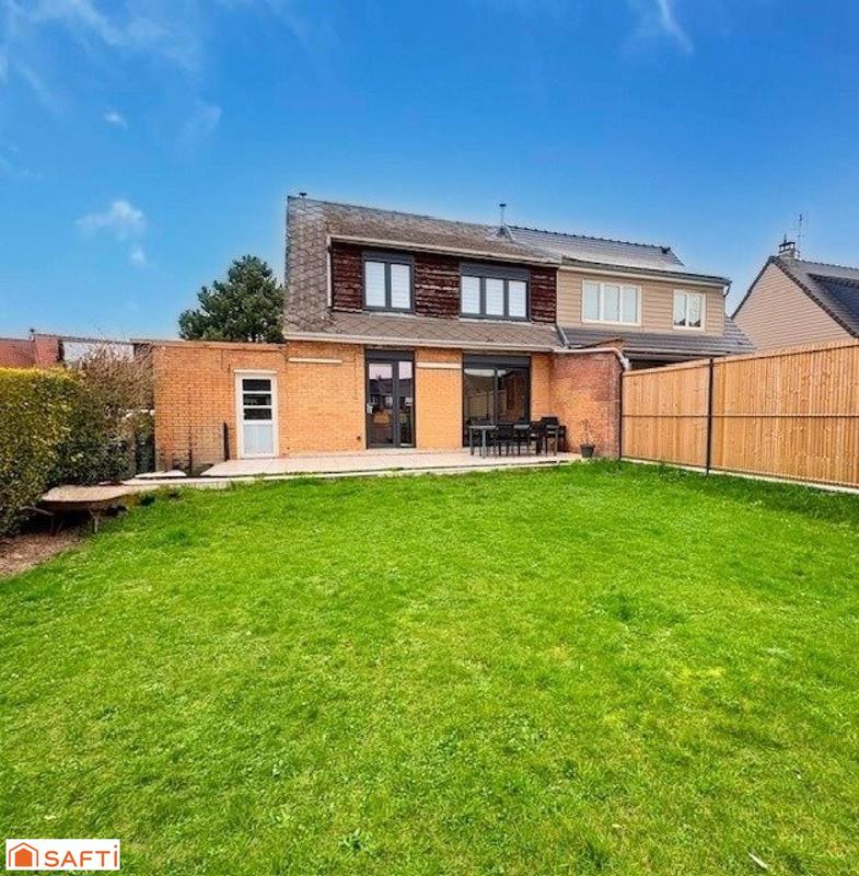 Maison - 96 m² - 5 pièces