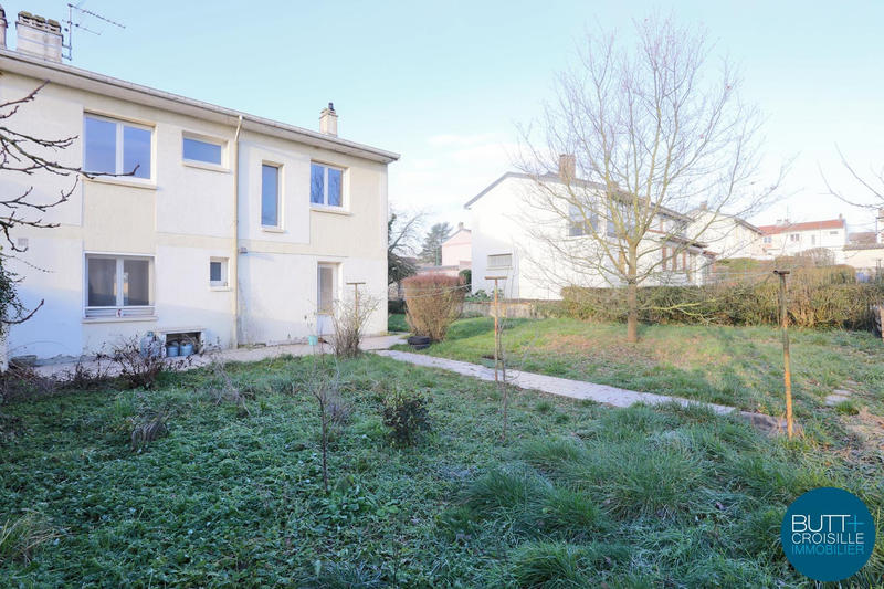 Maison - 95 m² - 5 pièces